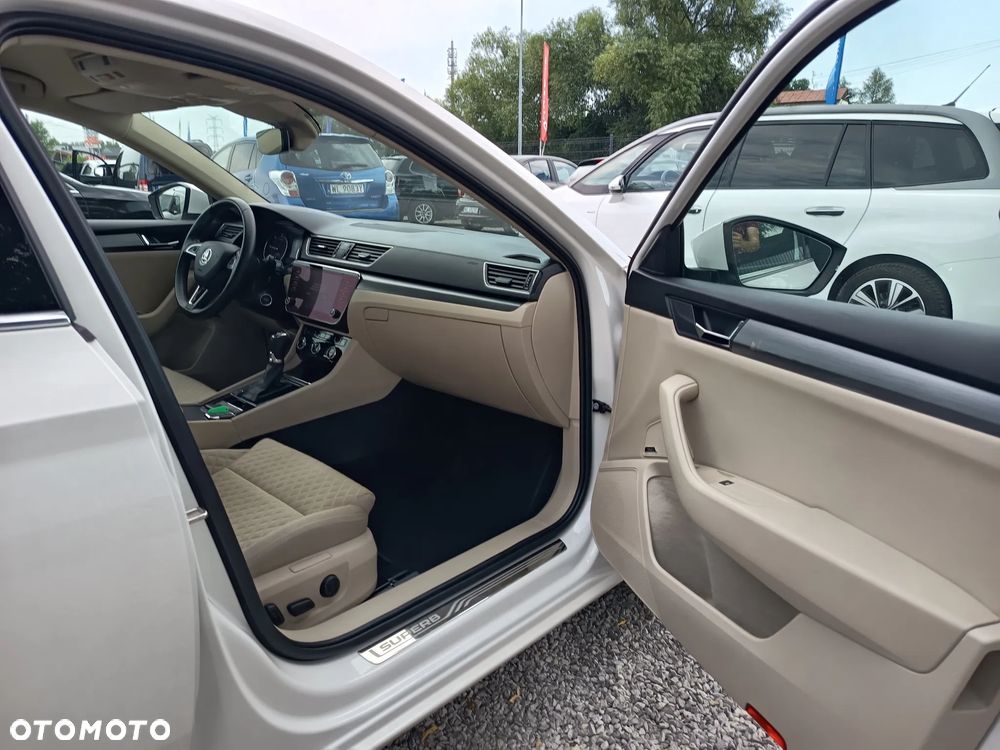 Skoda Superb 2.0 TDI Style DSG7 - 34