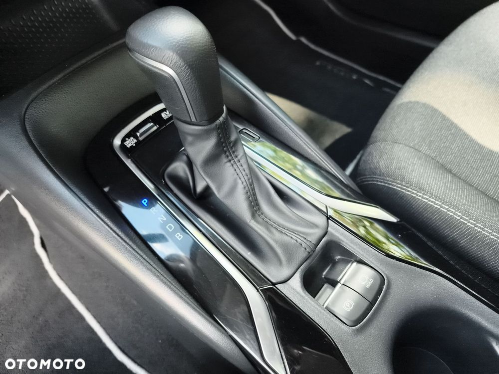 Toyota Corolla 1.8 Hybrid Comfort - 23