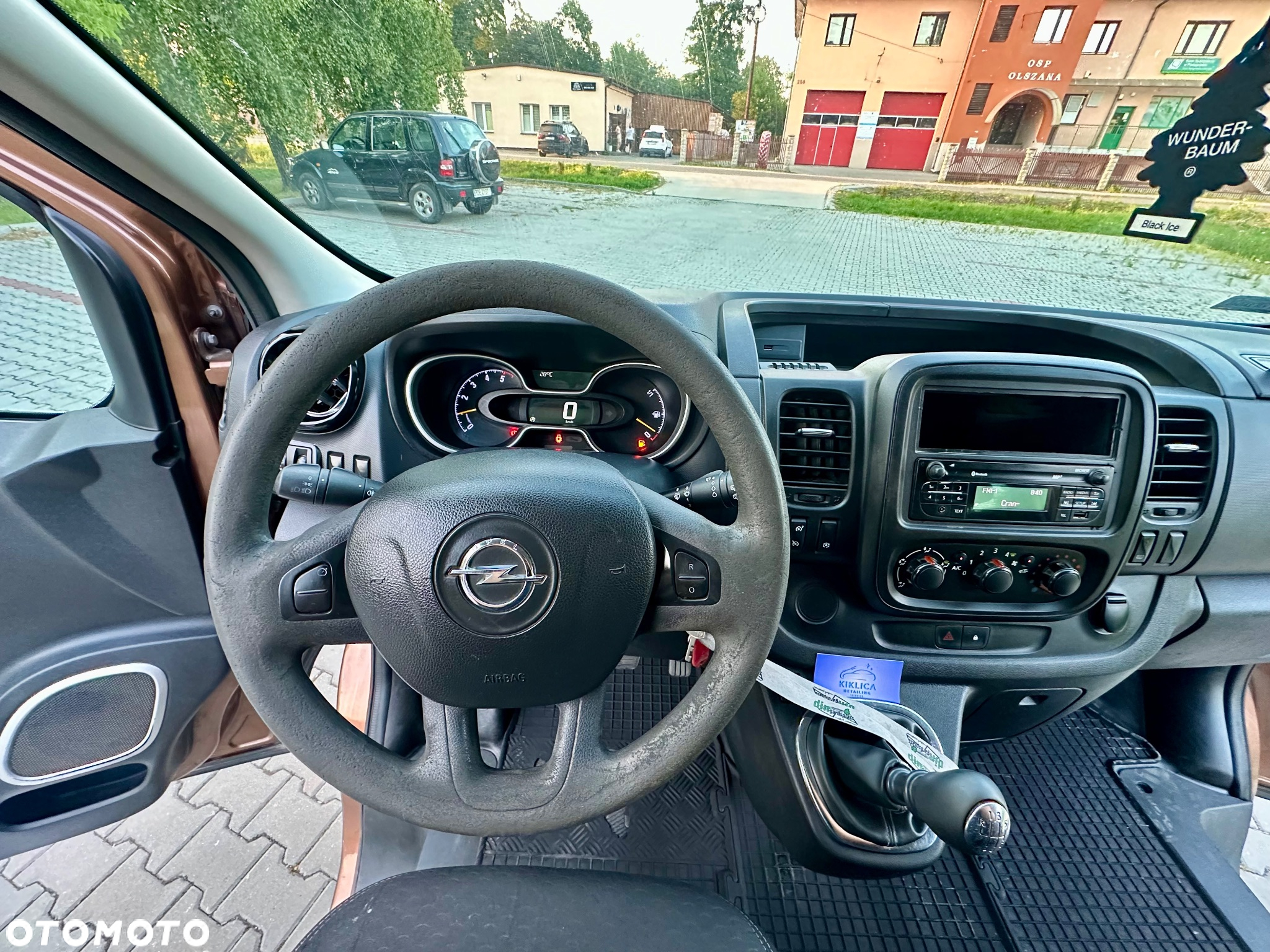 Opel Vivaro - 11
