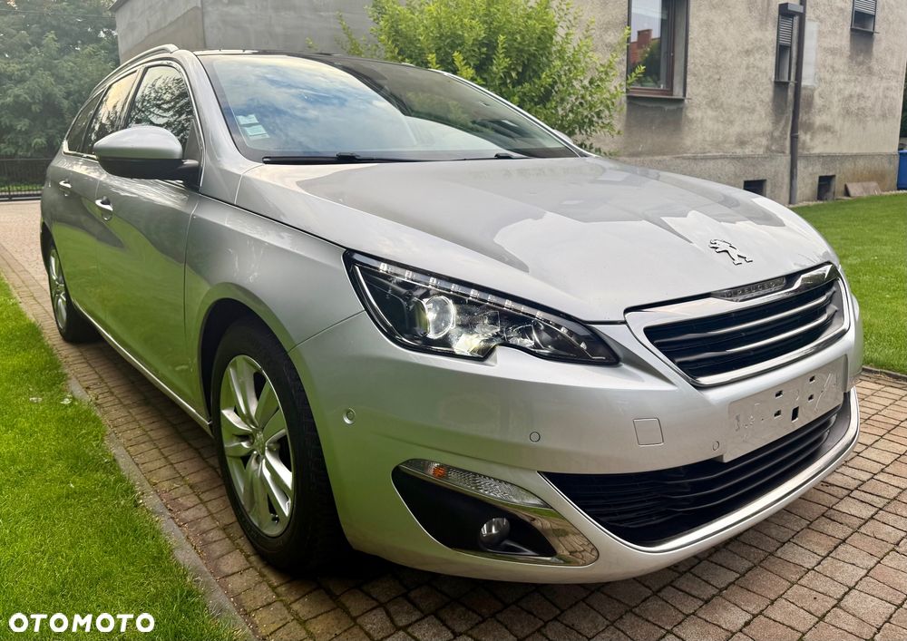 Peugeot 308 BlueHDi FAP 120 EAT6 Stop & Start Allure - 4