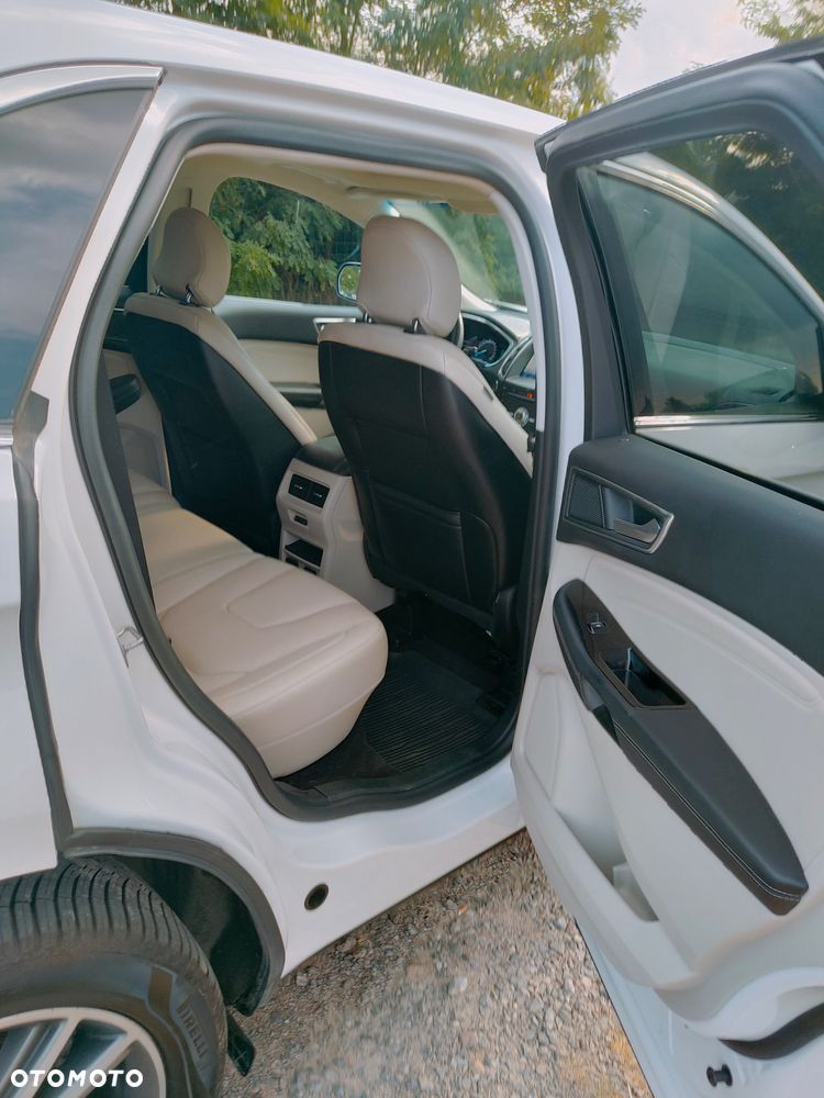 Ford Edge - 12