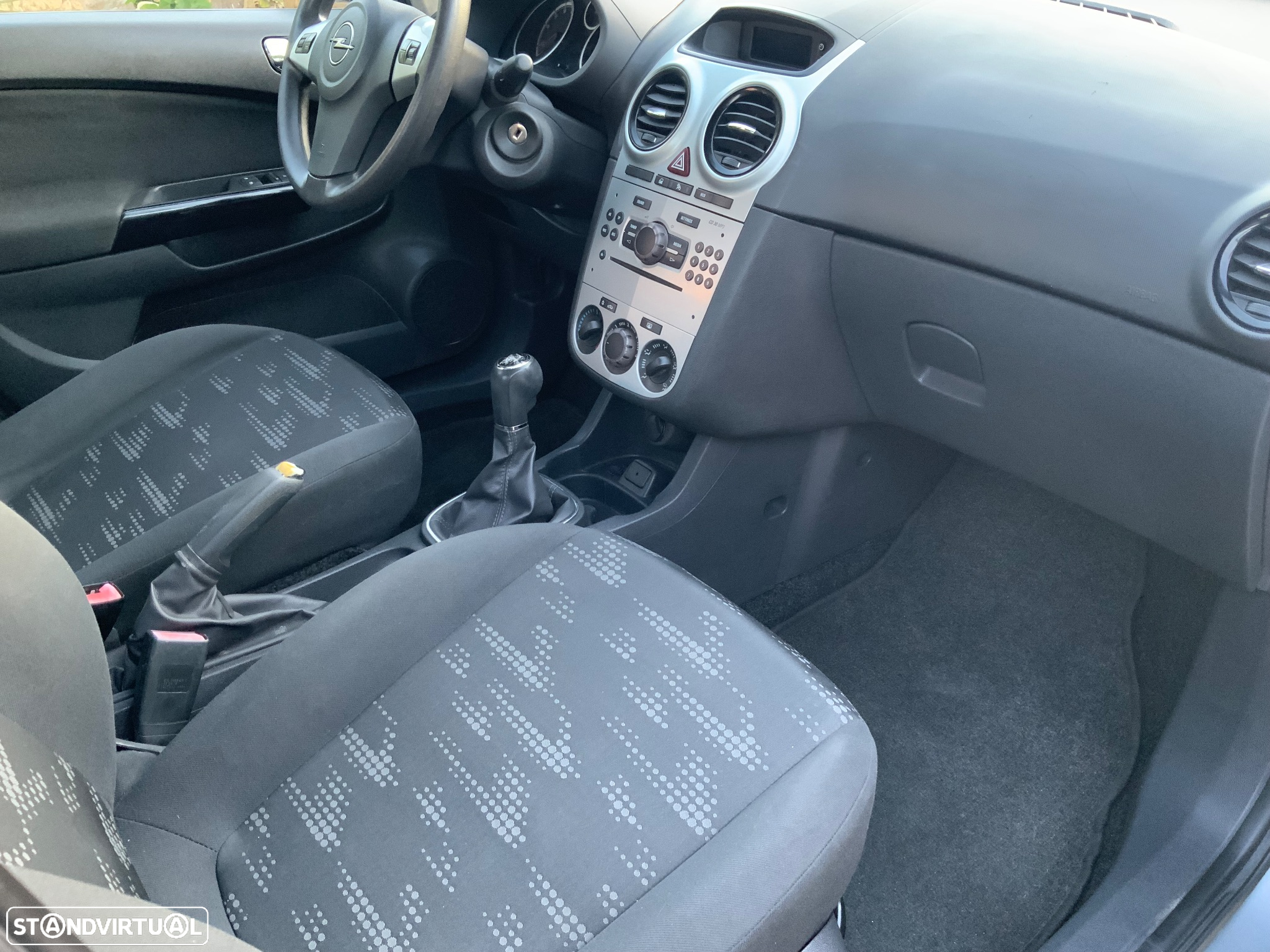 Opel Corsa 1.2 Enjoy - 2