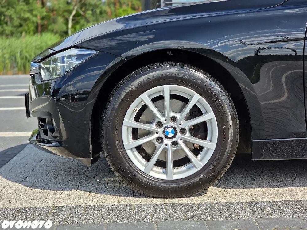 BMW Seria 3 318i GPF Advantage - 24