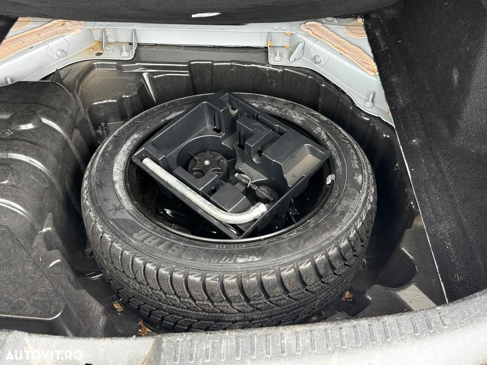 Renault Megane TCe 140 GPF EDC Equilibre - 17