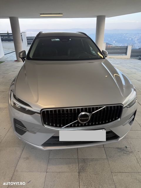 Volvo XC 60 B4 MHEV AT8 AWD Momentum Pro - 1