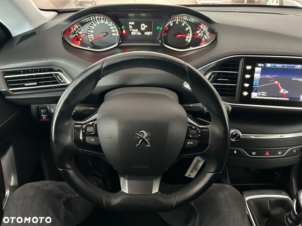 Peugeot 308 1.2 PureTech Active Pack S&S - 32