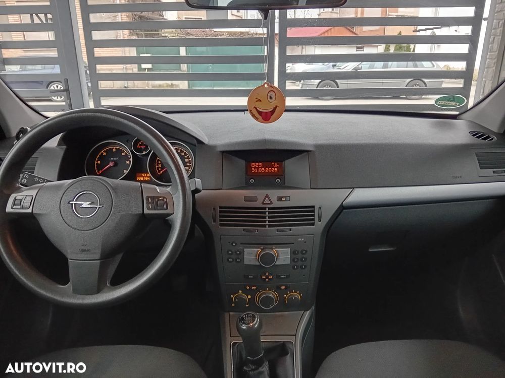 Opel Astra 1.9 CDTI DPF Edition Plus - 22