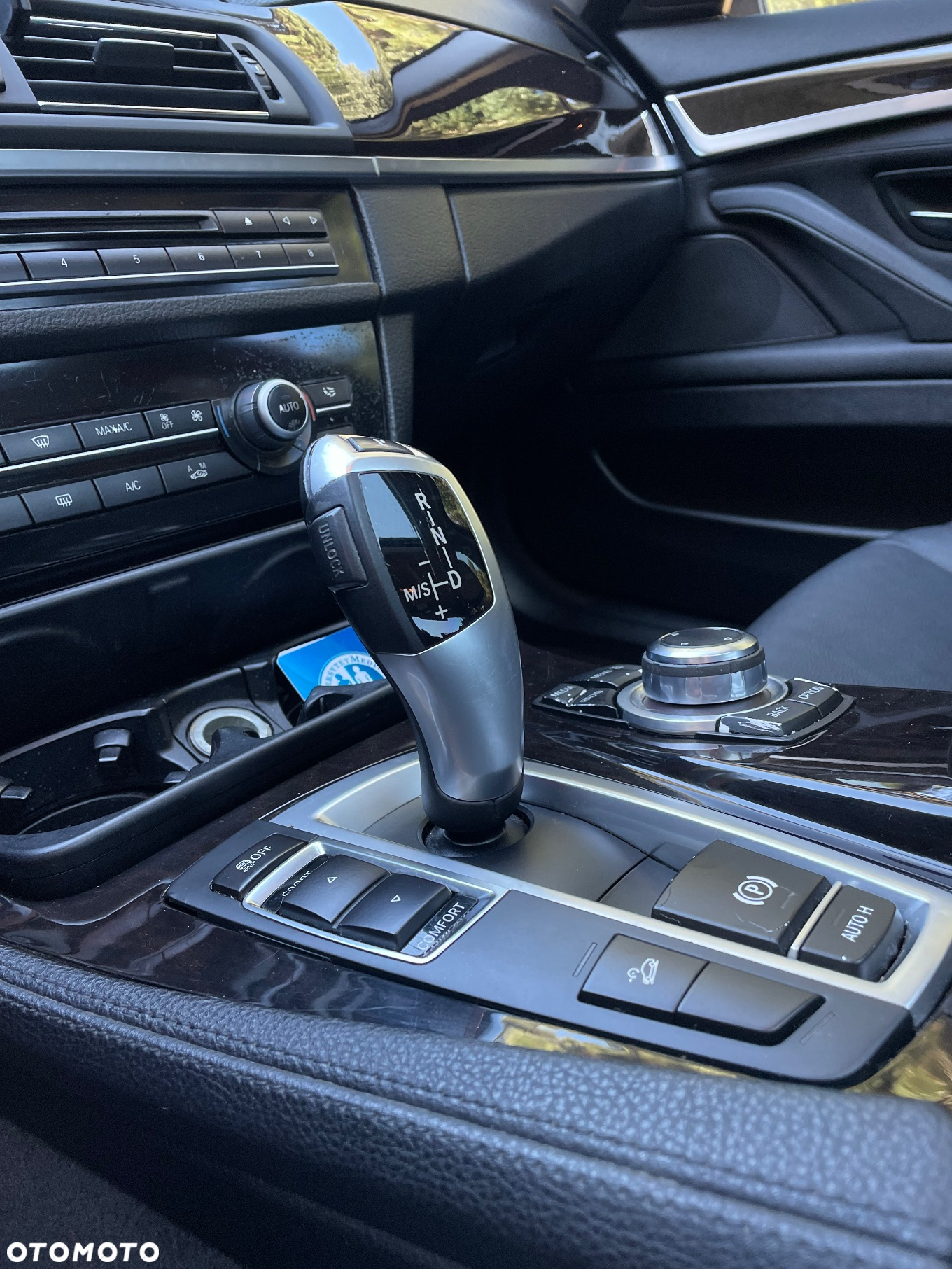 BMW Seria 5 528i xDrive - 11