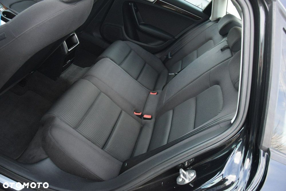 Audi A4 Limousine - 21
