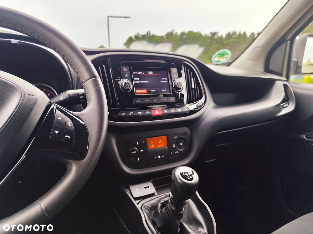 Fiat Doblo 1.4 T-Jet 16V Emotion - 20