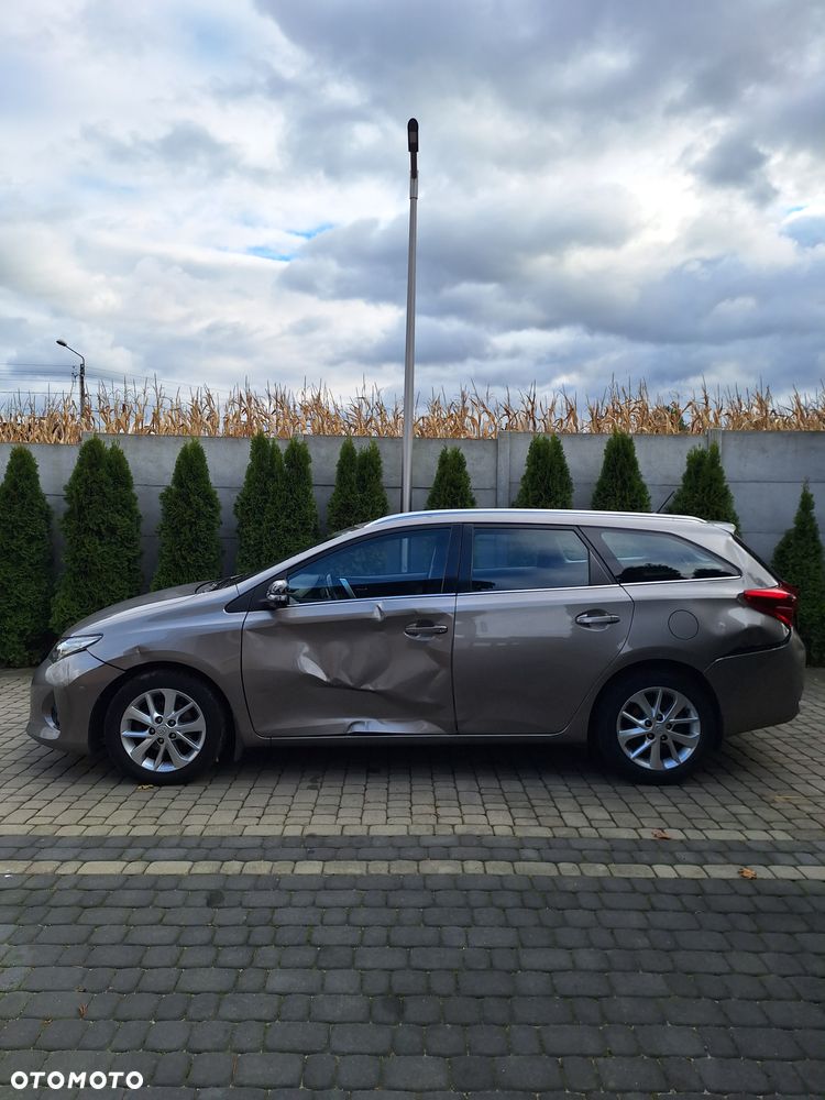 Toyota Auris 1.6 Dynamic - 26