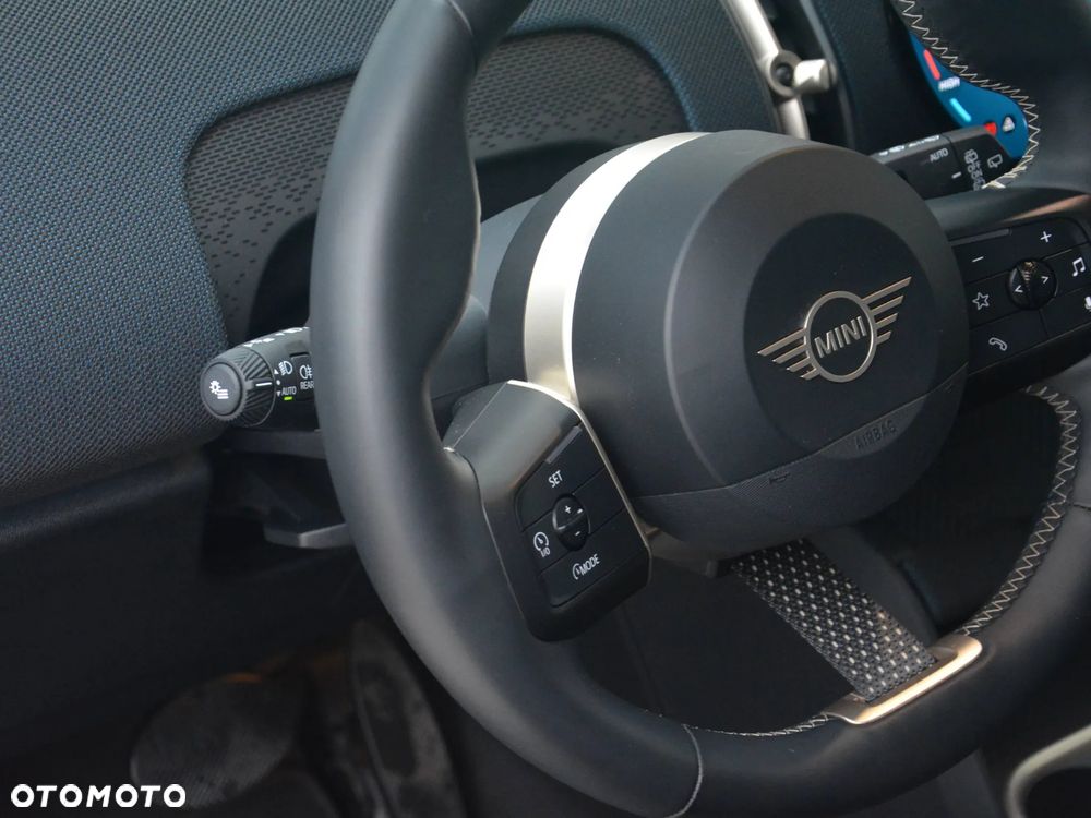 MINI Countryman C Classic Trim - 12