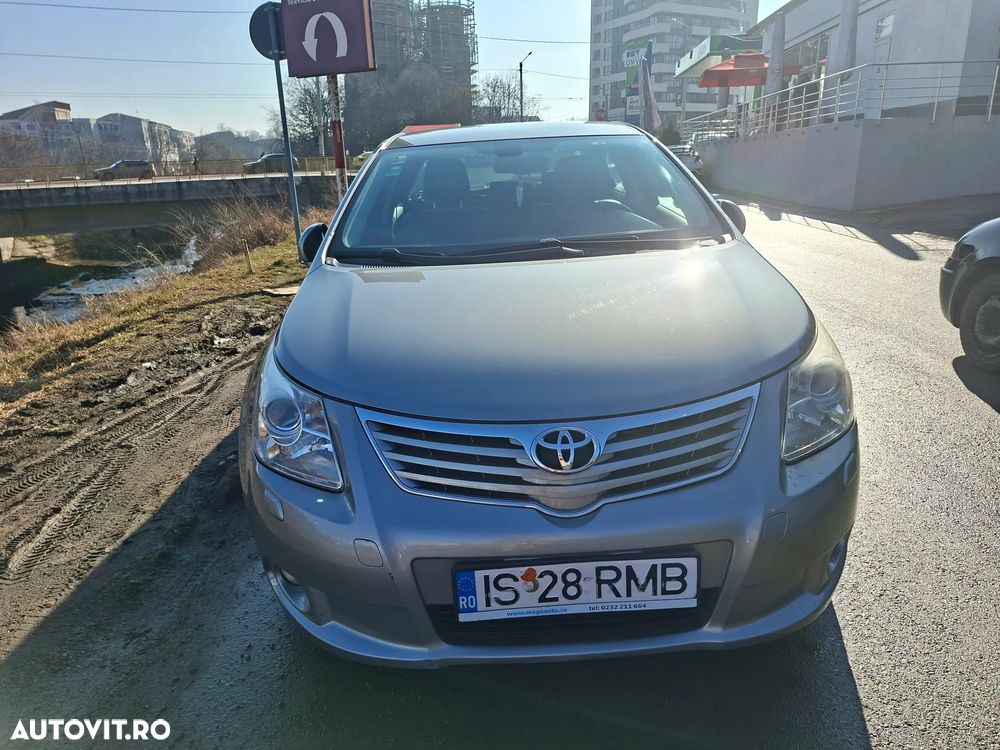 Toyota Avensis 2.2 D-CAT Elegance - 1