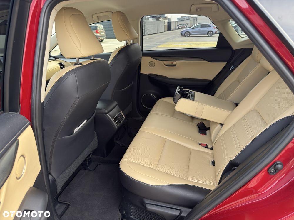 Lexus NX 300h Comfort AWD - 9