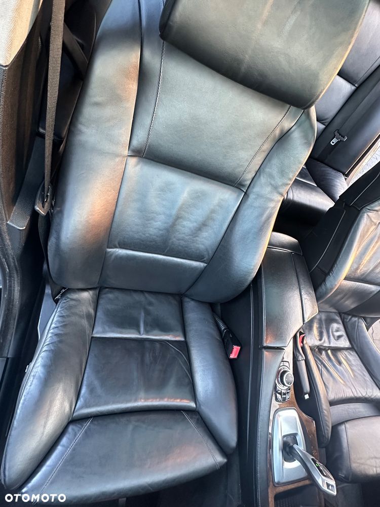 BMW Seria 5 525xd - 30