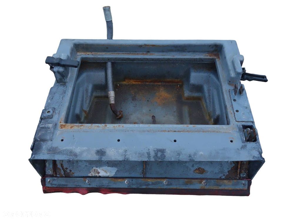 Zamiatarka Tennant M20 Dolny Zbiornik 1018300