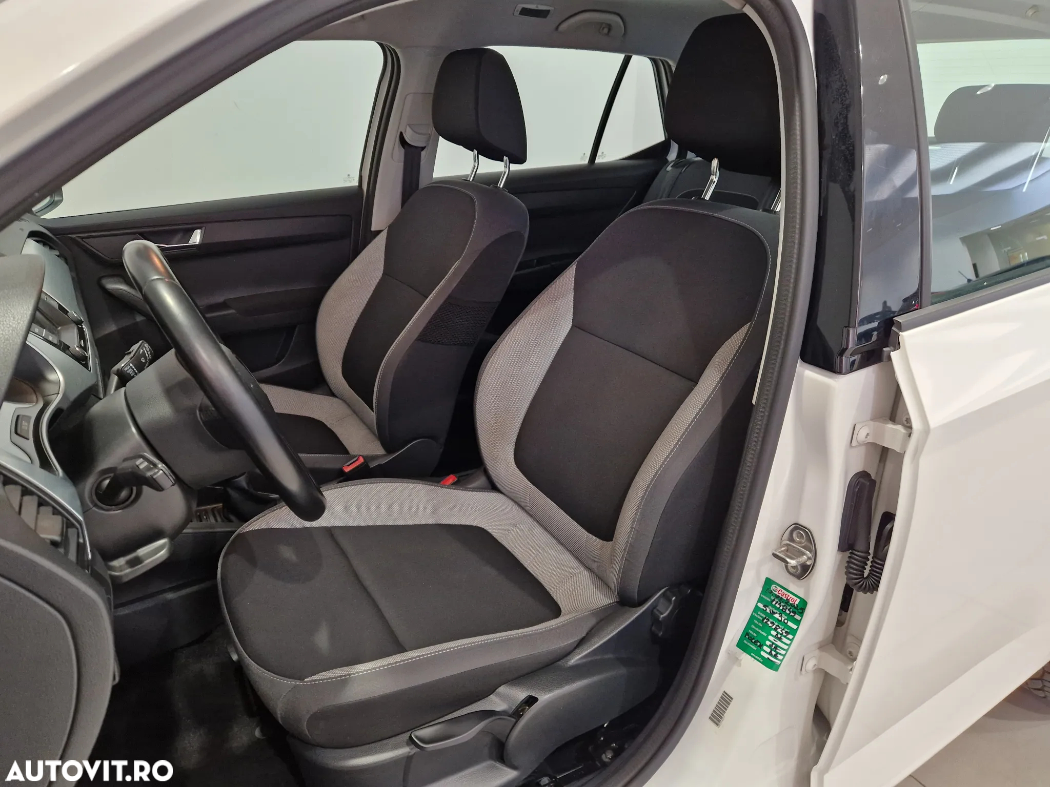 Skoda Fabia 1.0 TSI Ambition - 8
