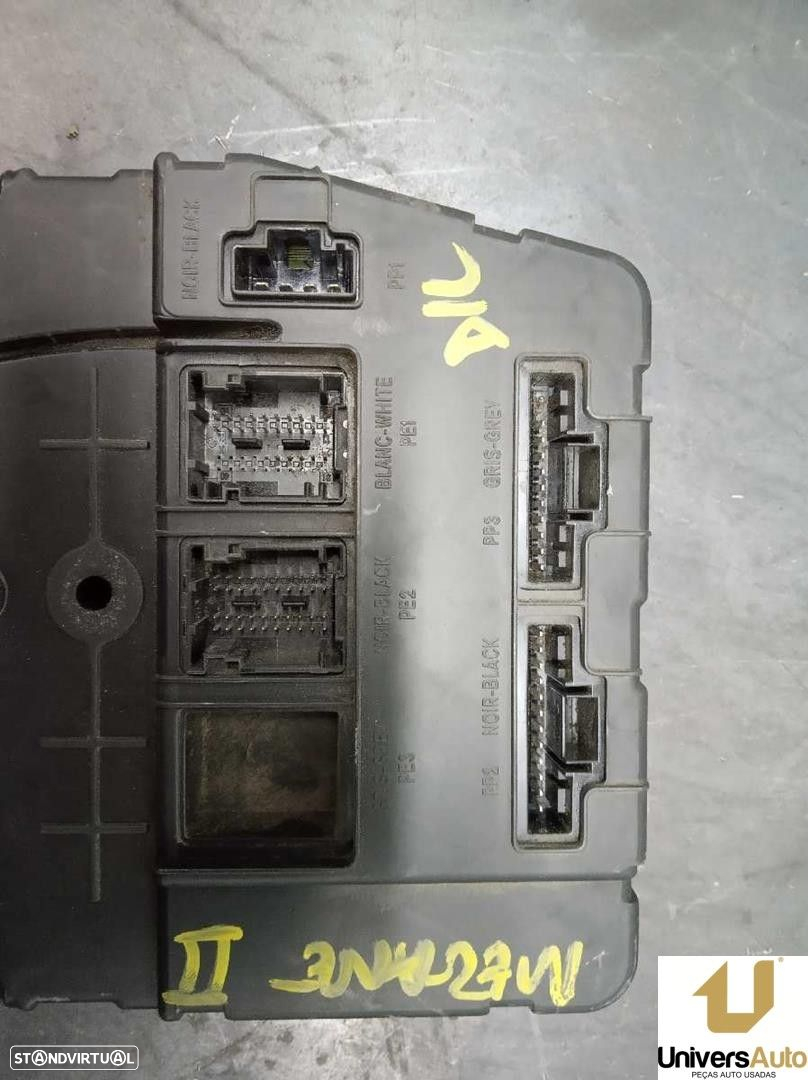 CAIXA RELÉS / FUSÍVEIS RENAULT MEGANE II 2007 -8200780007 - 5