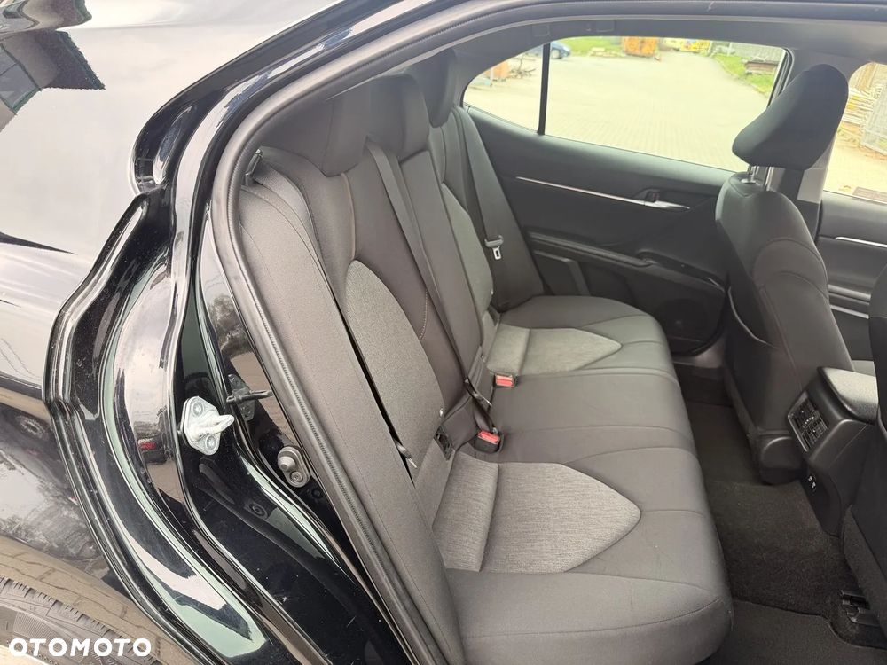 Toyota Camry 2.5 Hybrid Executive CVT - 10