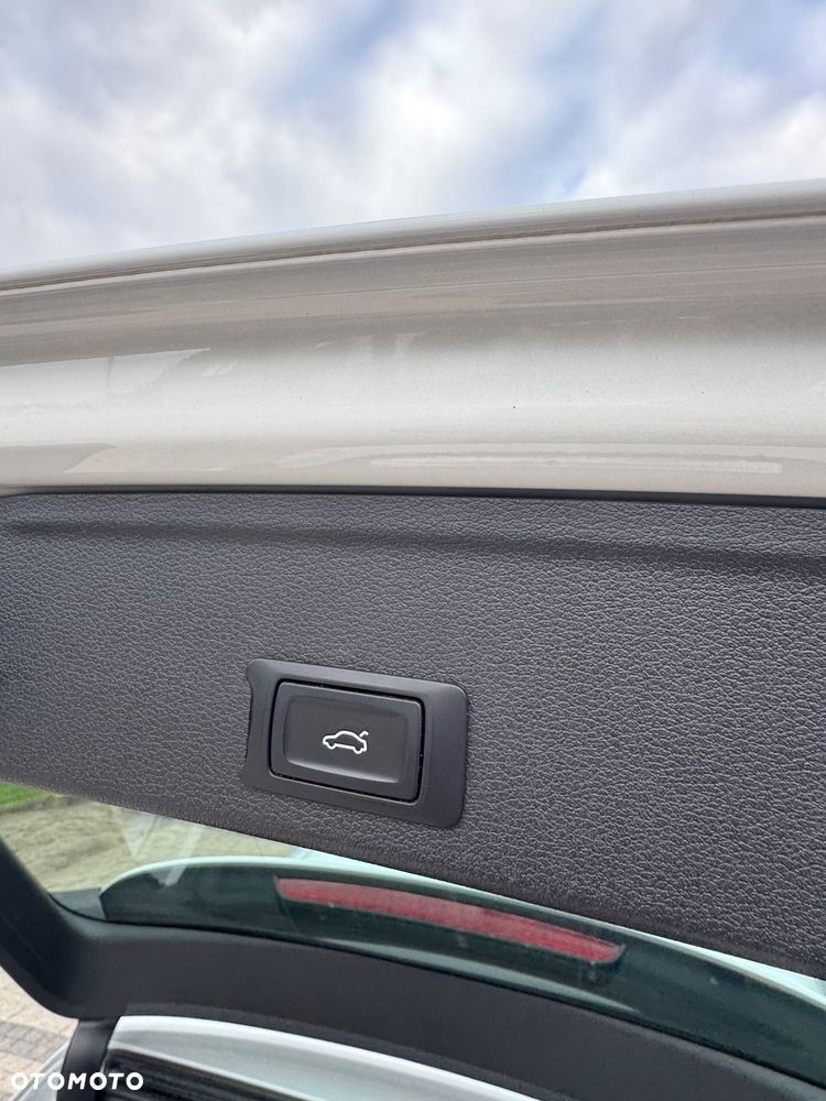 Audi A4 Avant 2.0 TDI S tronic design - 25