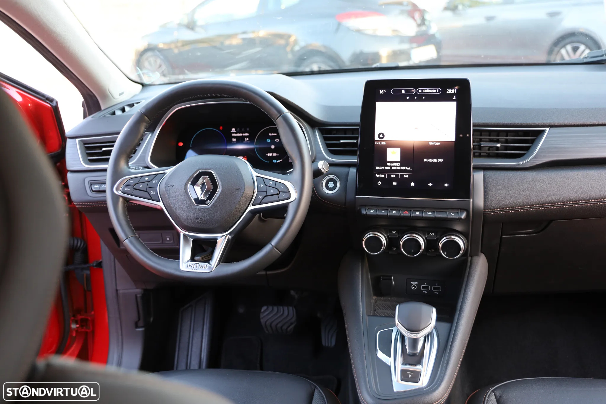 Renault Captur 1.6 E-Tech Plug-In Initiale Paris - 32