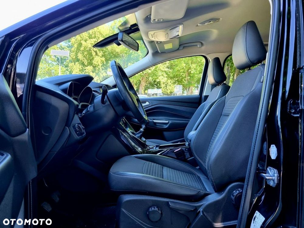 Ford Kuga 1.5 EcoBoost 2x4 Titanium - 9