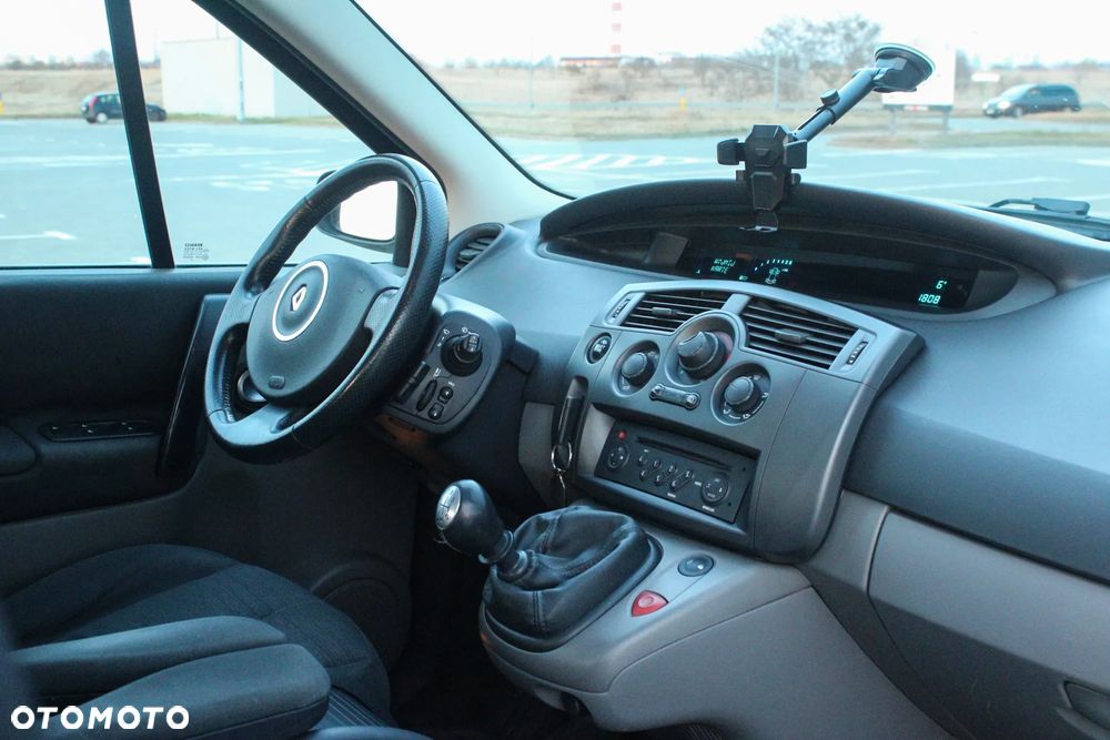 Renault Scenic 1.6 16V Confort Expression - 4