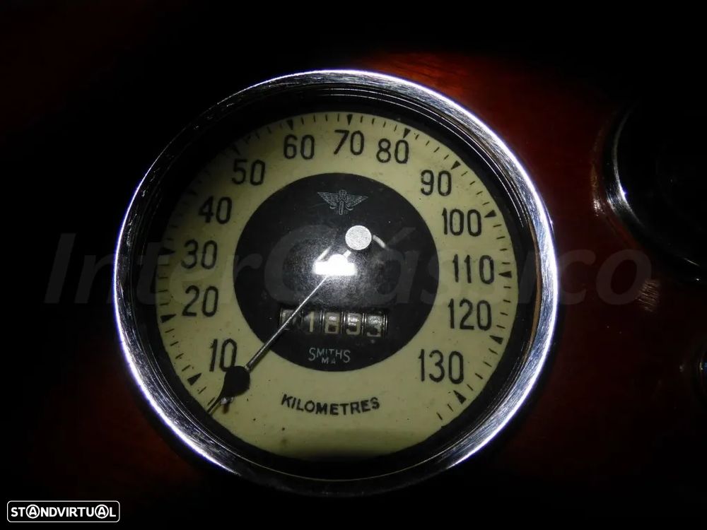 Morris Eight - 11