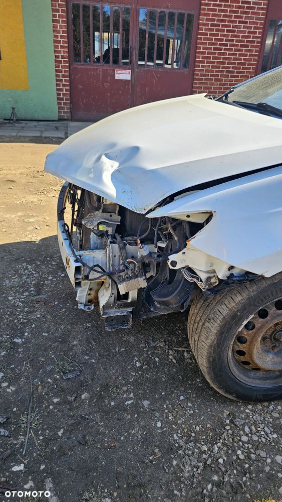 Toyota Auris 1.4 D-4D Premium - 6