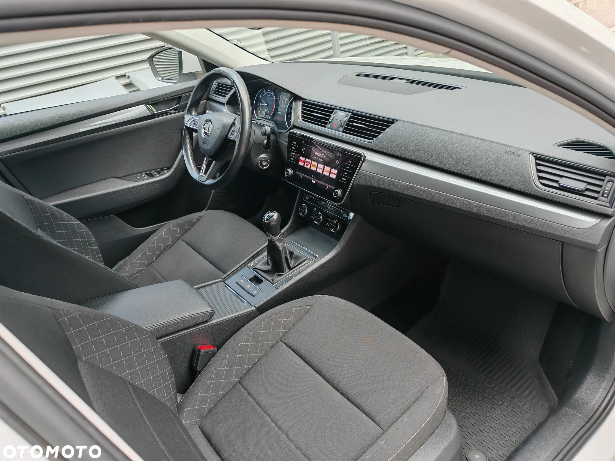 Skoda Superb 1.5 TSI ACT Active - 15