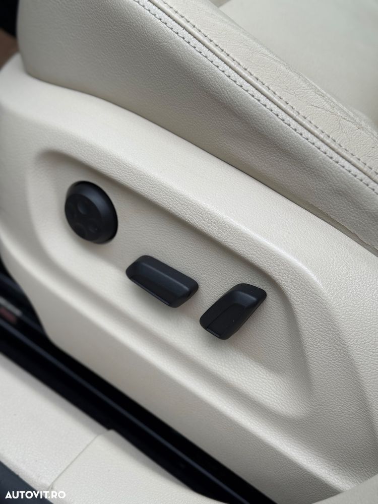 Volkswagen Tiguan 2.0 TDI SCR 4MOTION BlueMotion Technology DSG Lounge Sport & Style - 14