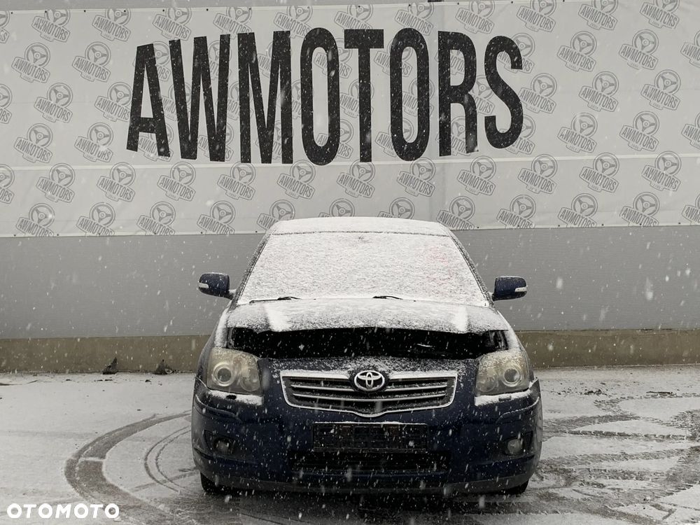 TOYOTA AVENSIS 2007 *SAMOCHÓD NA CZĘŚCI* 3578 MASKA, LAMPA, DRZWI, LUSTERKO, ZDERZAK, GRILL, BŁOTNIK, KLAPA, BELKA, DESKA, FOTELE, KANAPA, ĆWIARTKA KIEROWNICA, TARCZE, ZACISKI, ZAWIESZENIE, KOMPLETNY PRZÓD, KOMPLETNY TYŁ, LICZNIK, ZEGARY, PRAWE LEWE PRZÓD TYŁ - 2