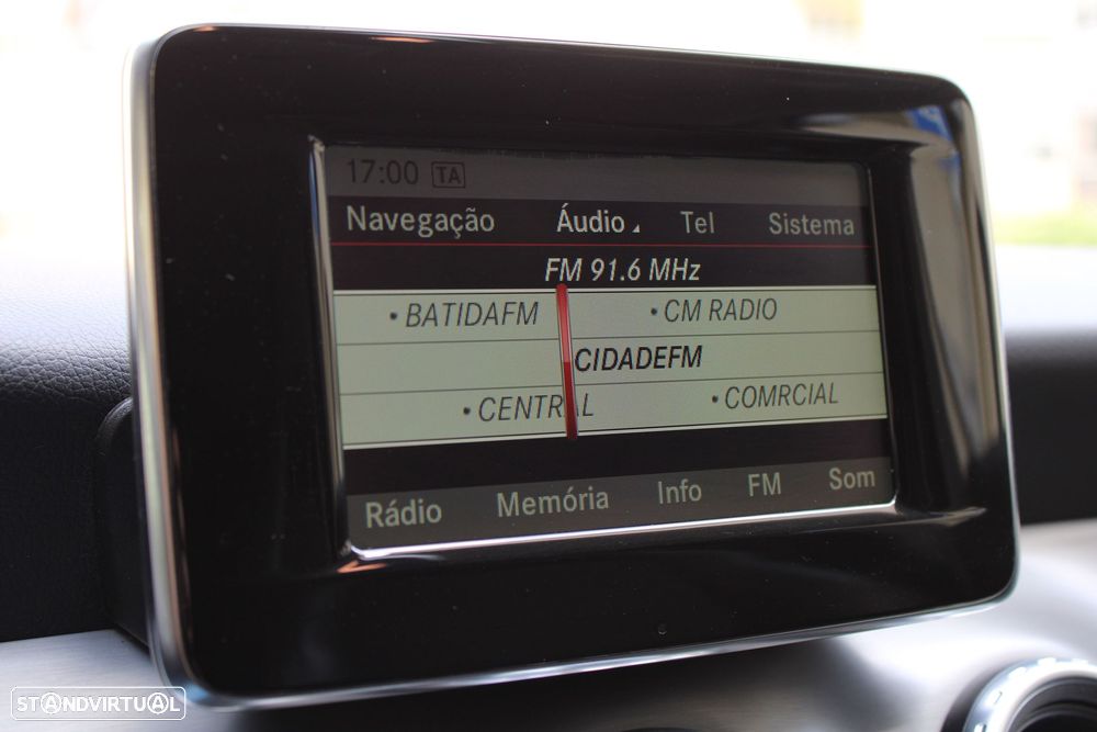 Mercedes-Benz GLA 220 d 4Matic 7G-DCT AMG Line - 19