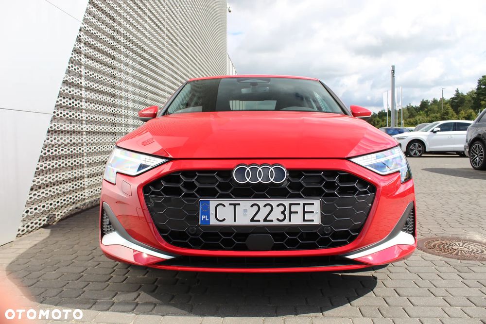 Audi A3 Limousine TFSI mHEV 110 kW Advanced S tronic - 2