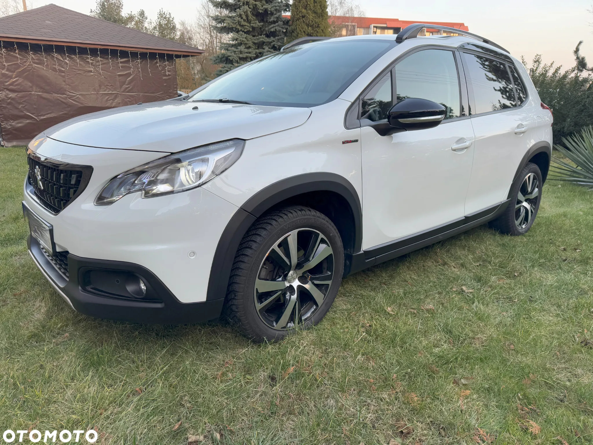 Peugeot 2008 PureTech 110 Stop&Start EAT6 GT-Line Edition - 4