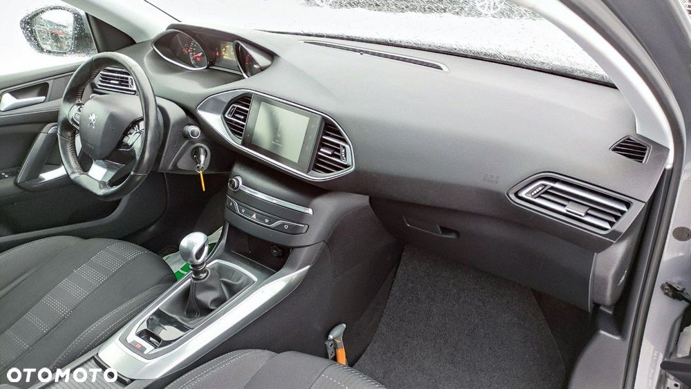 Peugeot 308 - 18