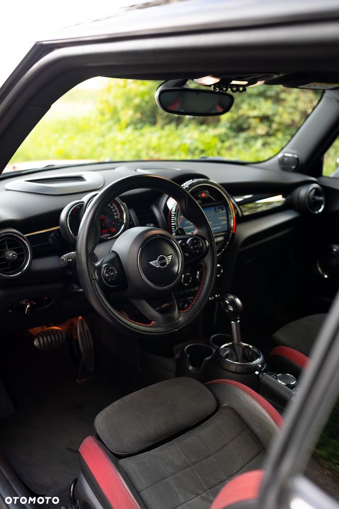 MINI John Cooper Works - 8