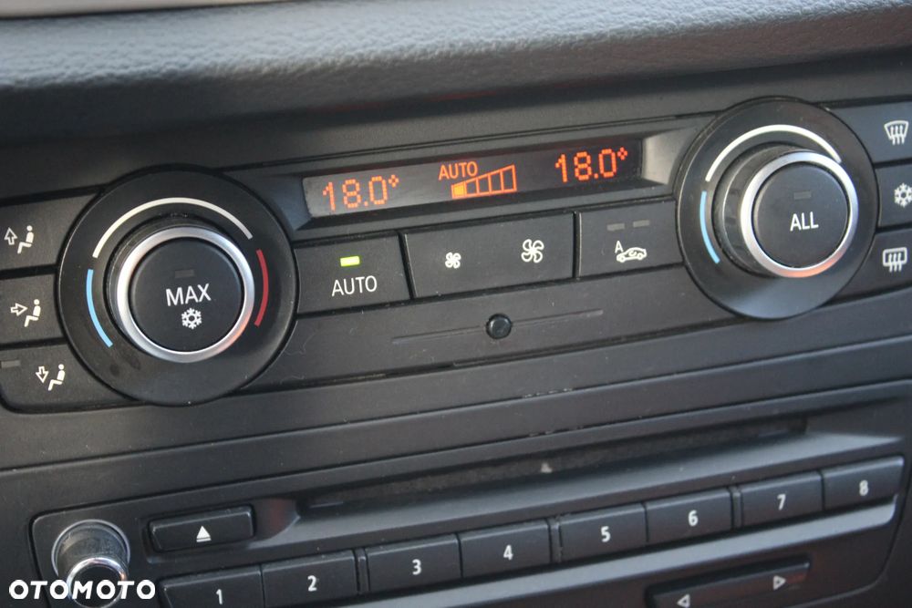 BMW X1 sDrive18i Sport Line - 31