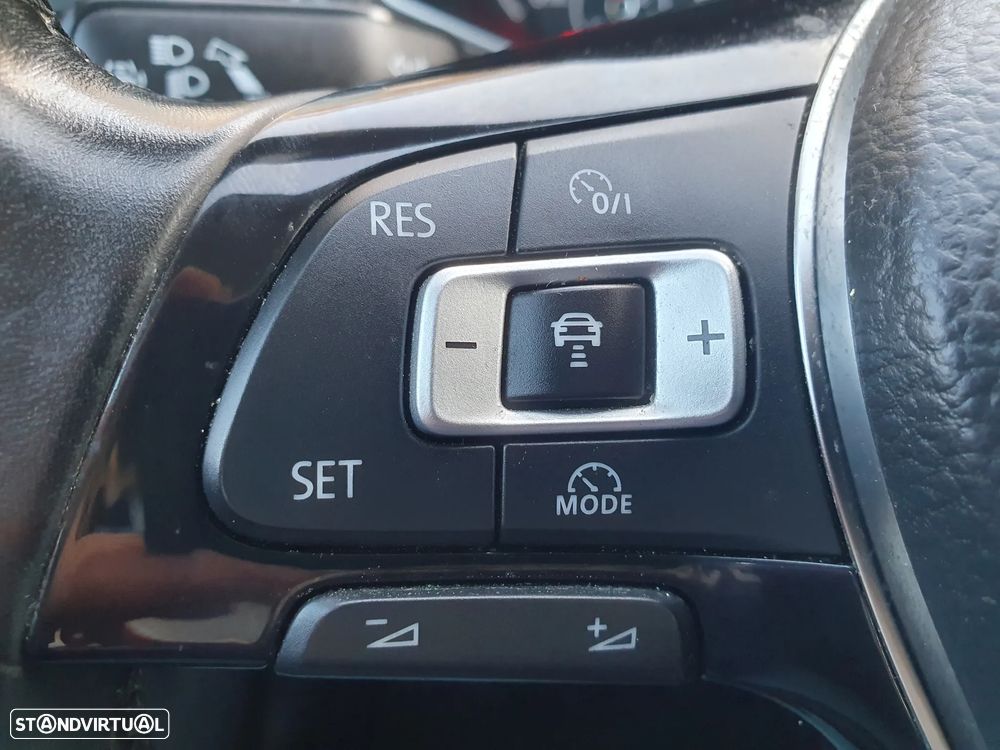 VW T-Roc 1.0 TSI Style - 36