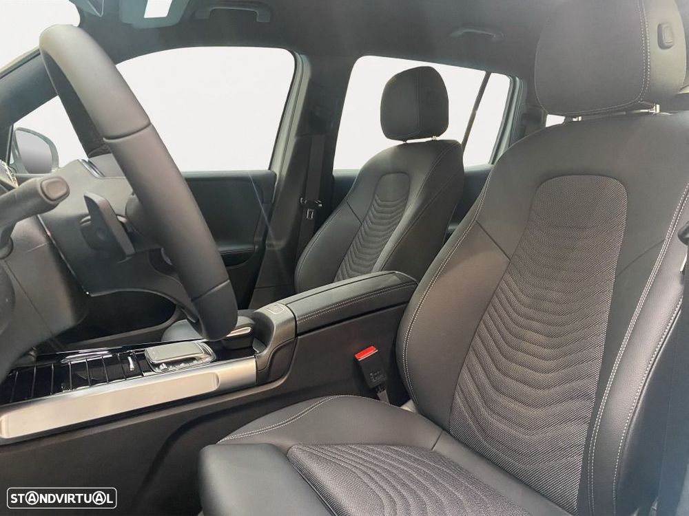 Mercedes-Benz EQB 250 Progressive — fotografia 8