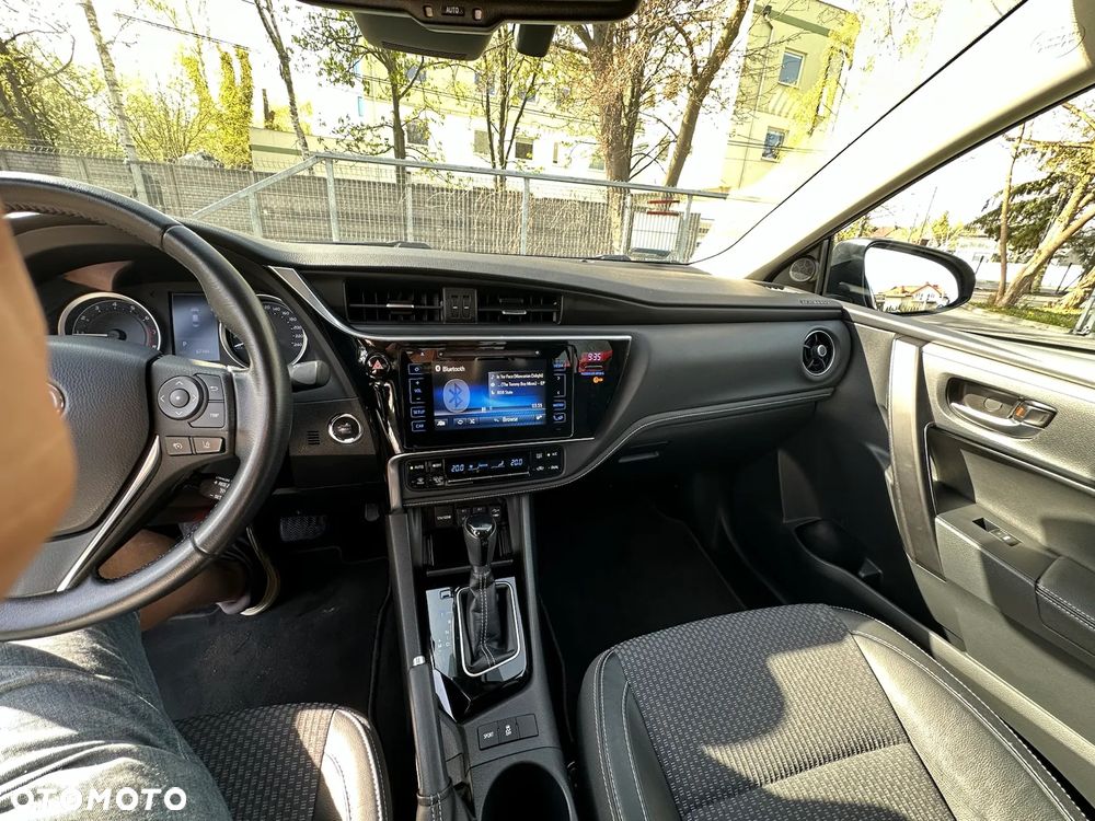 Toyota Corolla 1.6 Prestige MS - 6