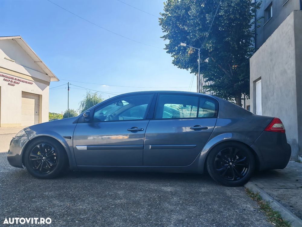 Renault Megane ver-1-6-confort-expression - 26