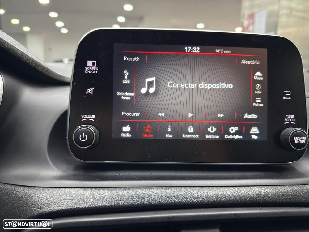 Fiat Tipo Station Wagon 1.6 M-Jet Lounge Tech J17 - 15