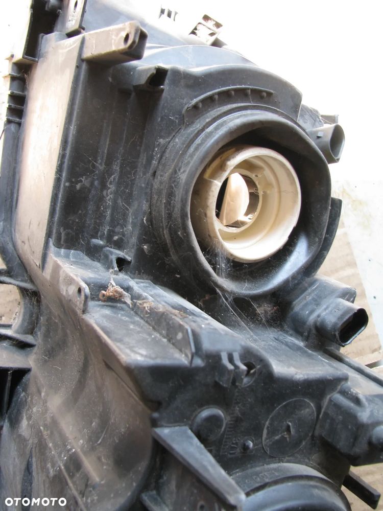 LAMPA PRAWA PRZEDNIA BMW E46 SEDAN - 12