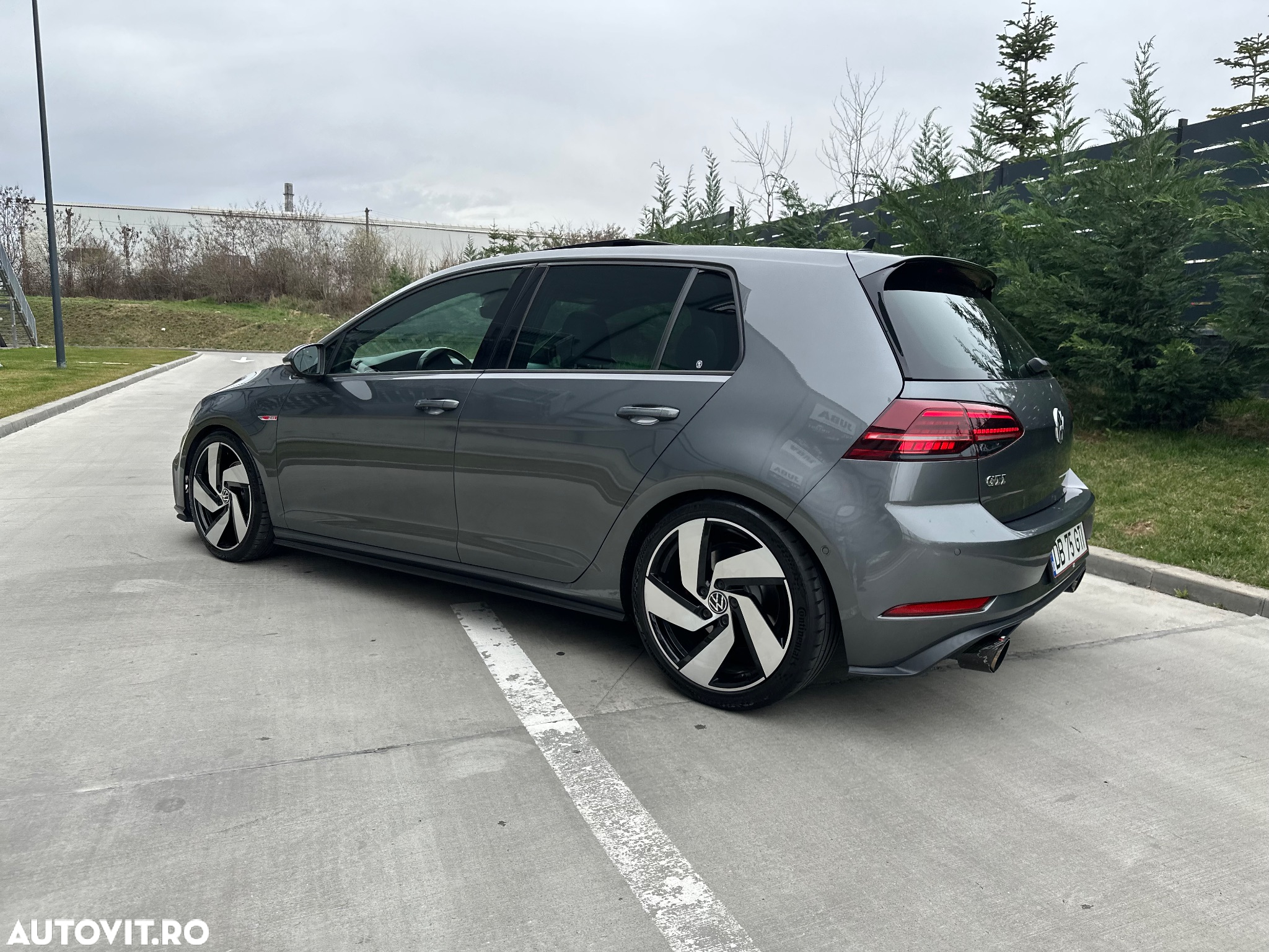 Volkswagen Golf 2.0 TSI GTI - 10