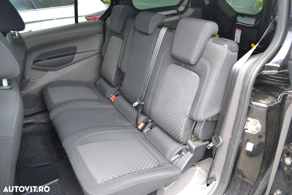 Ford Transit Connect - 11