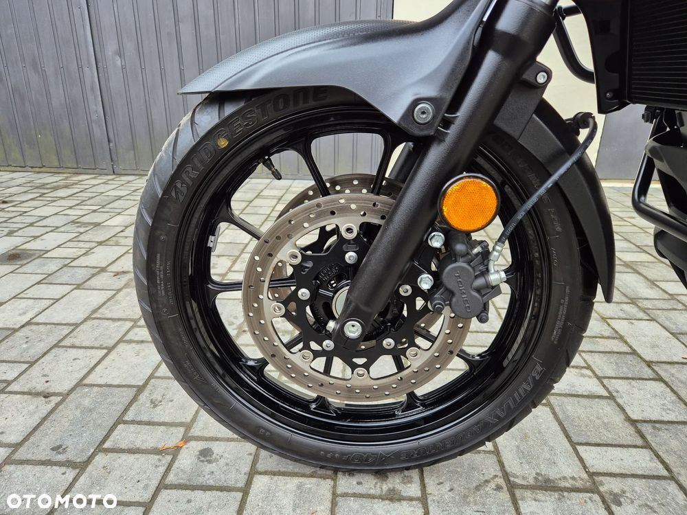 Suzuki V-STROM - 35