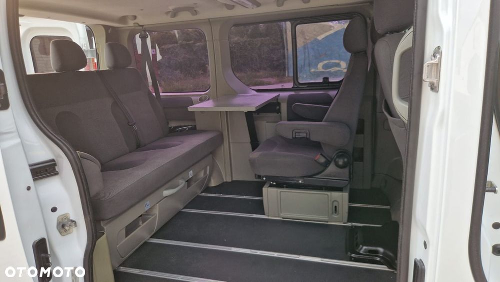 Opel Vivaro - 11