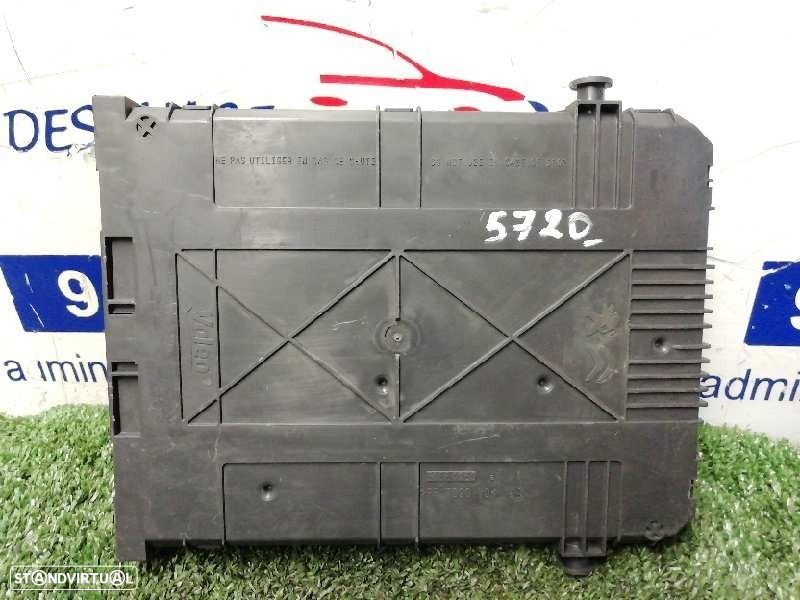 CAIXA RELÉS / FUSÍVEIS CITROEN C4 GRAND PICASSO I 2007 -9819849680 - 2