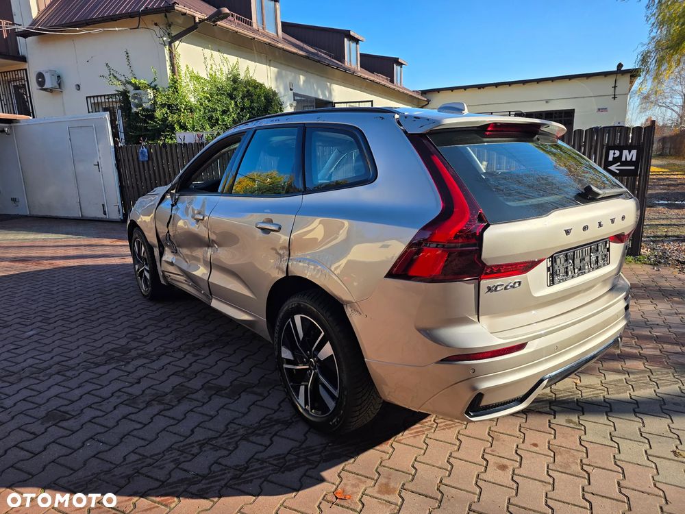 Volvo XC 60 B5 B AWD Plus Dark - 9